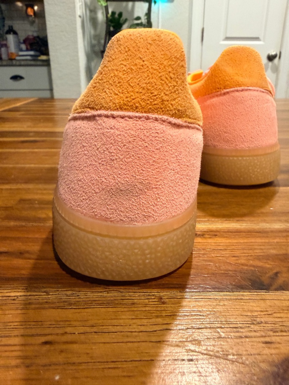 adidas Handball Spezial
Glow Pink Flash Orange (Women's) - Picture 6 of 9